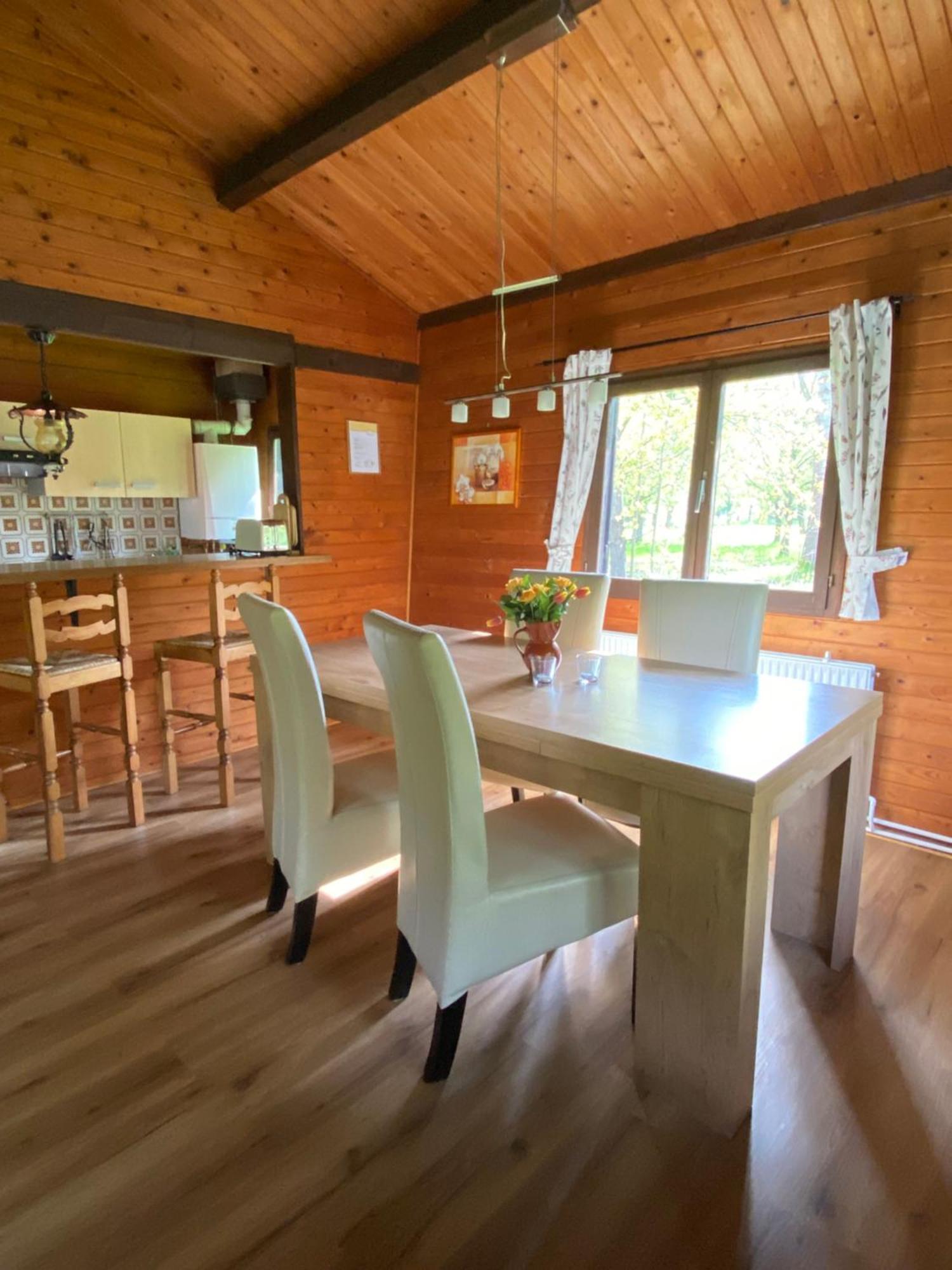 Heidegut Eschede Reitsportanlage und Feriendorf Exterior foto